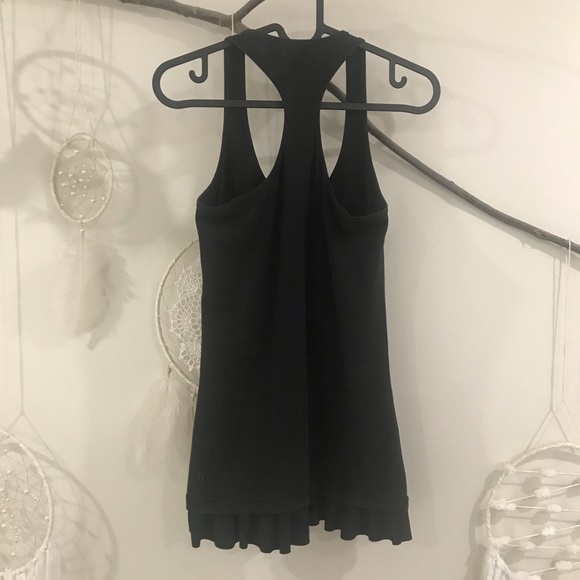 LULULEMON . Ruffle Bottom CRB - Picture 2 of 3